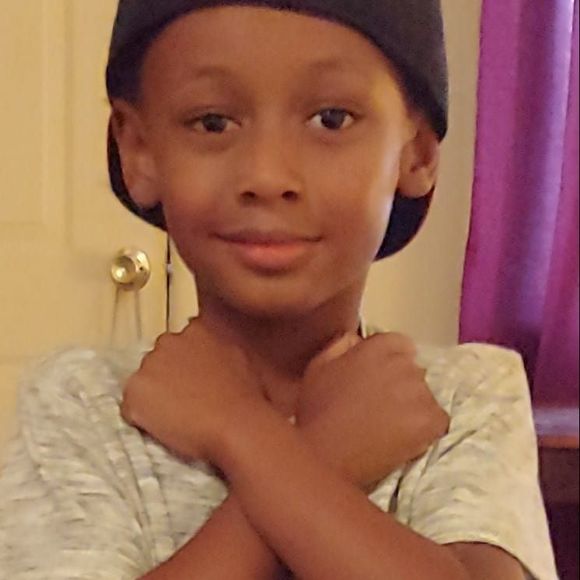 Meet your Posher, Cynthia - Picture 1 of 1